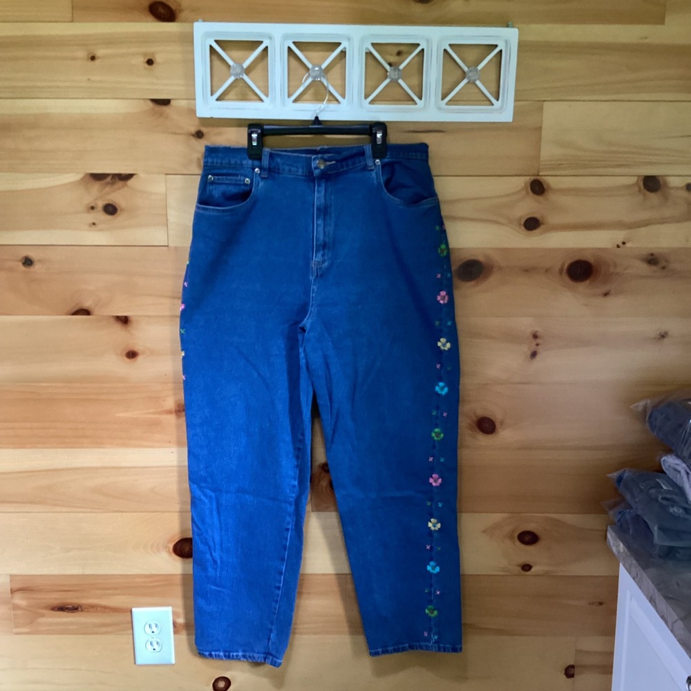 Quacker Factory Floral Embroidered High Rise Straight Leg Blue Denim Jeans 16